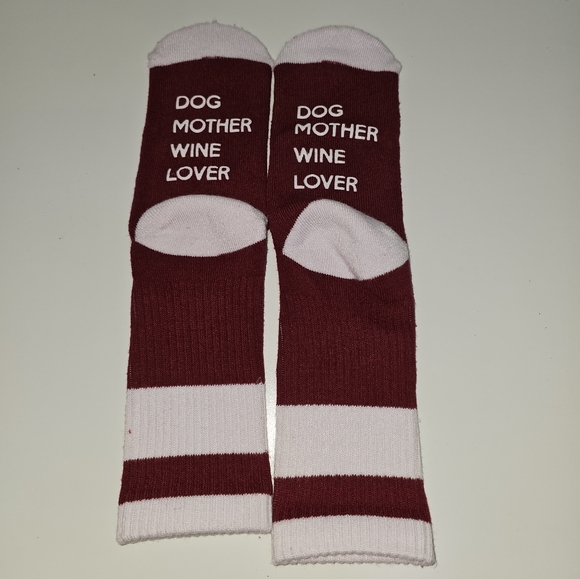Dog Sentiment Graphic Sweatshirt, Women's Size M With Matching Socks, NWOT - Picture 2 of 9